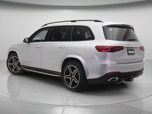 New 2026 Mercedes-Benz GLS 450 4MATIC image 2