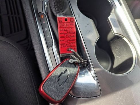 Used 2019 Chevrolet Malibu LT image 18