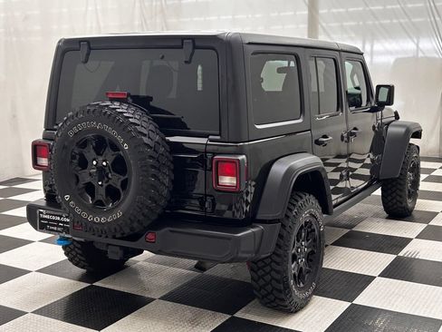 Used 2023 Jeep Wrangler Unlimited w/ Cold Weather Group AWD/4WD image 7