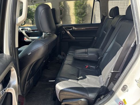 Used 2018 Lexus GX 460 Luxury AWD/4WD image 31