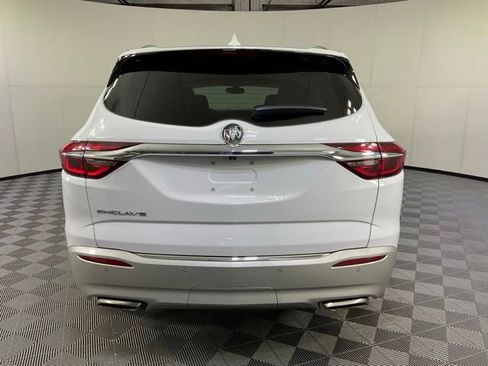 Used 2020 Buick Enclave Essence w/ Sound and Sites Package FWD image 5