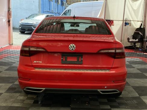 Used 2019 Volkswagen Jetta R-Line FWD image 5