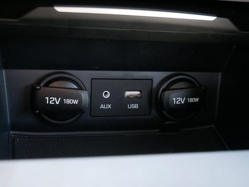 Used 2018 Hyundai Elantra SEL FWD image 26