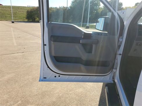 Used 2019 Ford F150 XLT image 19