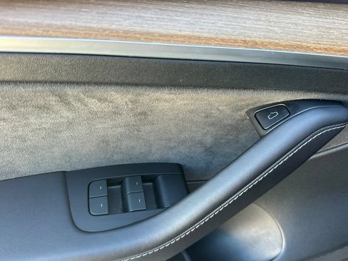 Used 2023 Tesla Model 3 Standard Range RWD image 11