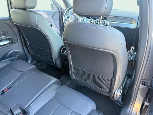 Used 2022 Mercedes-Benz GLB 250 4MATIC w/ Premium Package Lite image 27