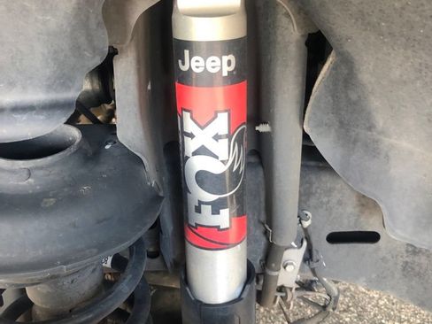 Used 2020 Jeep Gladiator Rubicon AWD/4WD image 6