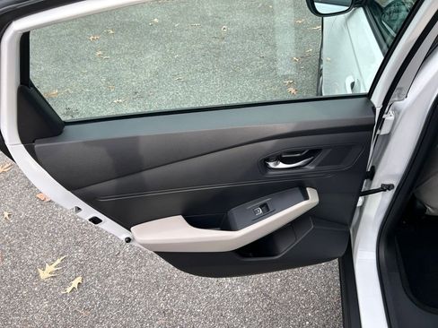 Used 2024 Honda Accord EX image 21