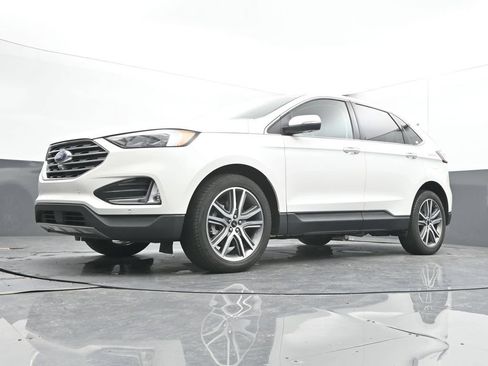 Used 2024 Ford Edge Titanium w/ Equipment Group 301A AWD/4WD image 40