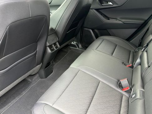 New 2026 Chevrolet Equinox LT w/ Convenience Package II AWD/4WD image 9