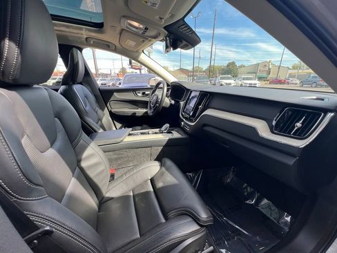 Used 2022 Volvo XC60 T8 Inscription w/ Advanced Package image 26