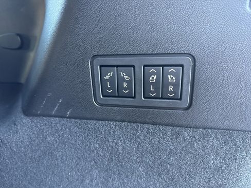 Used 2023 Cadillac XT6 Premium Luxury image 20