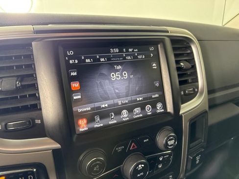 Used 2017 RAM 1500 Big Horn AWD/4WD image 17