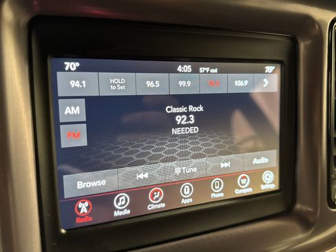 Used 2022 Dodge Challenger GT AWD/4WD image 21