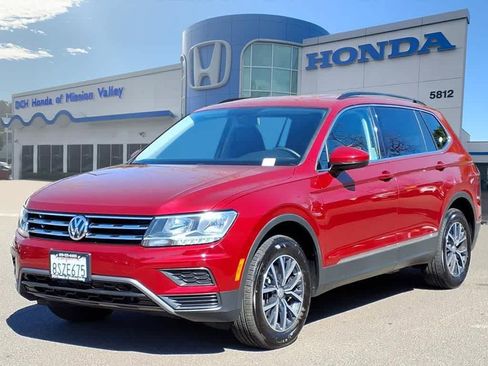 Used 2020 Volkswagen Tiguan SE image 1