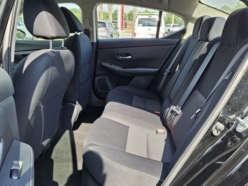 Used 2022 Nissan Sentra SV w/ Trunk Package image 4