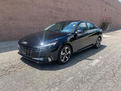 Used 2023 Hyundai Elantra Limited w/ Preferred Accessory Package