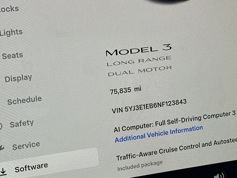 Used 2022 Tesla Model 3 Long Range AWD/4WD image 33