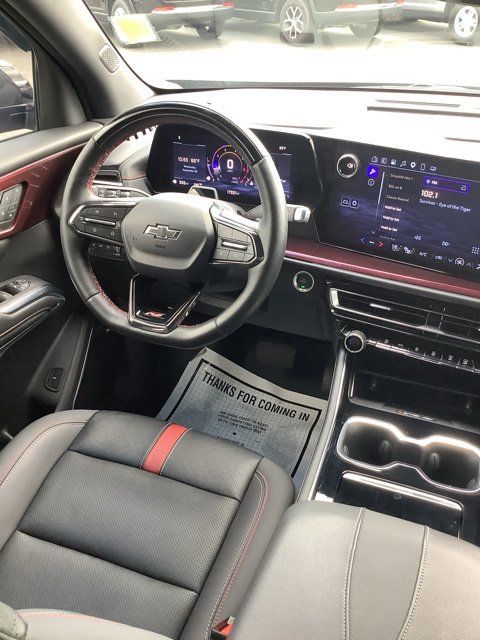 Used 2025 Chevrolet Traverse RS AWD/4WD image 16