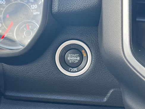 Used 2024 RAM 2500 Big Horn w/ Bed Utility Group image 8