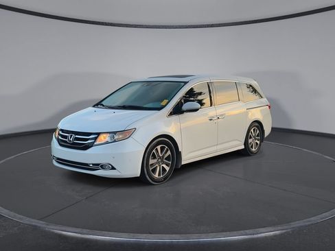Used 2014 Honda Odyssey Touring Elite image 4