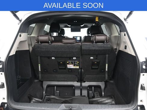 Used 2024 Toyota Sienna Platinum AWD/4WD image 30