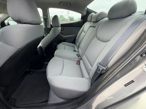 Used 2012 Hyundai Elantra GLS w/ Preferred Pkg 3 FWD image 11