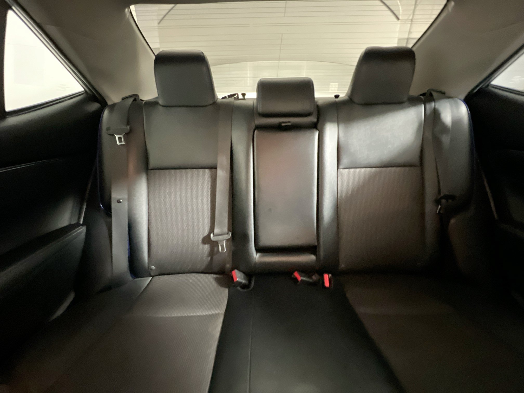 Used 2017 Toyota Corolla SE FWD image 32