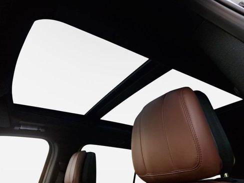 New 2026 Lincoln Navigator L Reserve AWD/4WD image 12