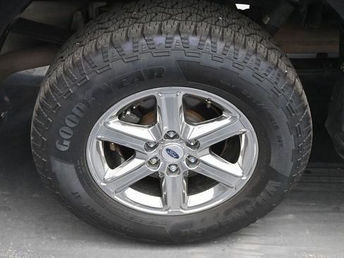 Used 2019 Ford F150 Lariat w/ Equipment Group 501A Mid image 12