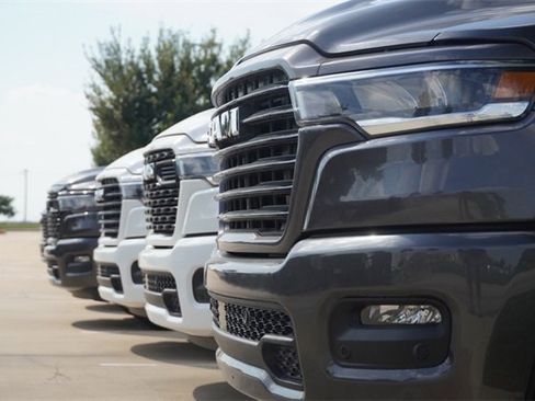 Used 2014 RAM 1500 Tradesman w/ Power & Remote Entry Group image 22