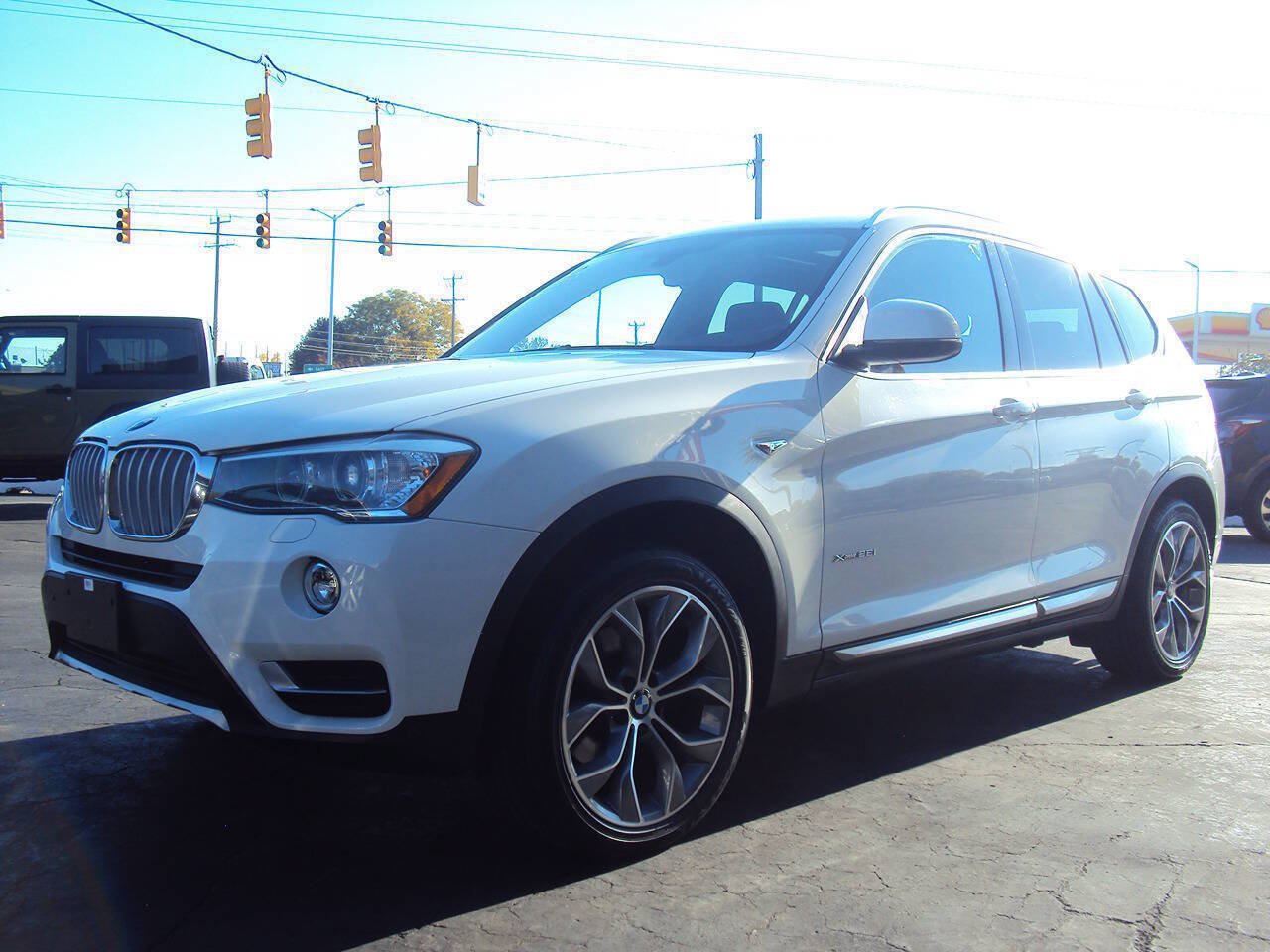 Used 2016 BMW X3 xDrive28i AWD/4WD image 5