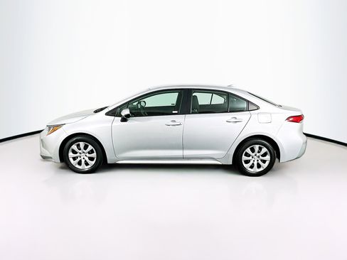 Used 2024 Toyota Corolla LE image 4