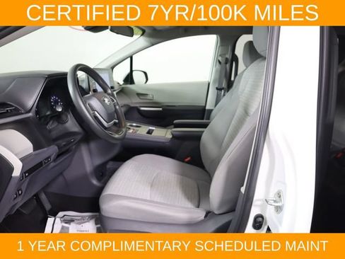 Used 2021 Toyota Sienna LE FWD image 35