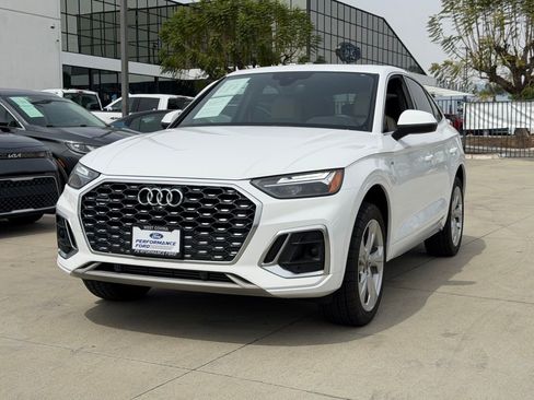 Used 2024 Audi Q5 2.0T Premium Plus w/ Premium Plus Package image 2