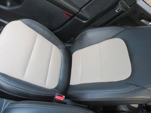 Used 2021 Ford Escape Titanium w/ Titanium Elite Package image 22