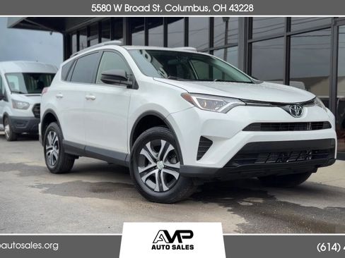 Used 2016 Toyota RAV4 LE FWD image 1