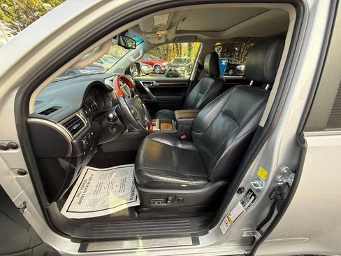 Used 2011 Lexus GX 460 image 10