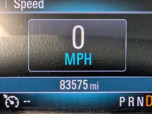 Used 2017 Buick Envision Essence image 2