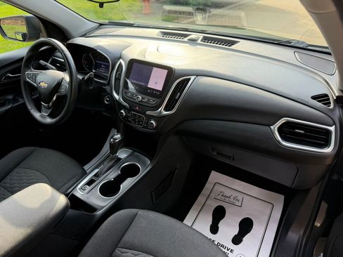 Used 2019 Chevrolet Equinox LT w/ Lights and Bright Package FWD image 22