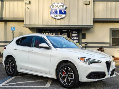 Used 2021 Alfa Romeo Stelvio Ti w/ Active Assist 2 Package TI AWD/4WD image 4