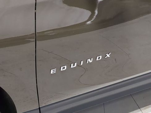 Used 2023 Chevrolet Equinox LT FWD image 16