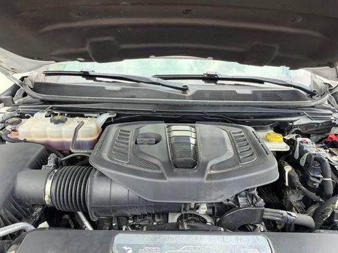 Used 2024 Jeep Wagoneer L Series II RWD image 14