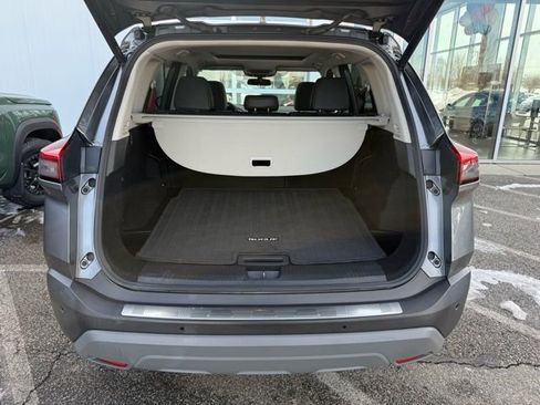 Used 2023 Nissan Rogue SV w/ SV Premium B Package image 9