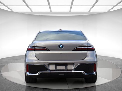 Used 2023 BMW i7 xDrive60 AWD/4WD image 7