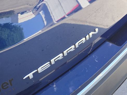 Used 2023 GMC Terrain SLT FWD image 12