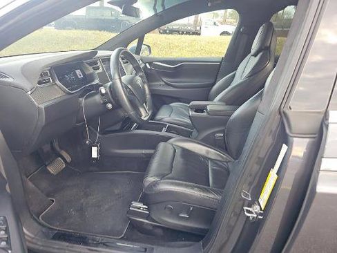 Used 2017 Tesla Model X 100D image 4