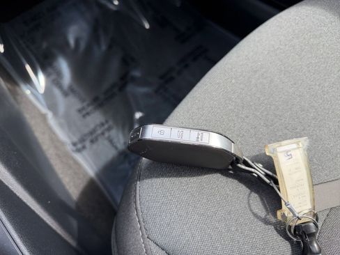 Used 2025 Kia K4 LXS image 21