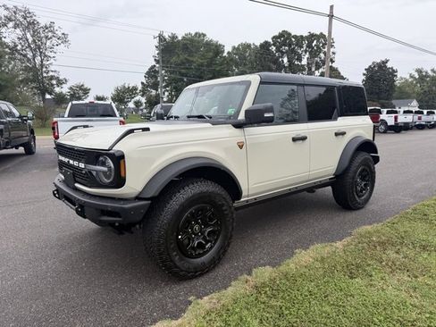 New 2025 Ford Bronco Badlands image 10