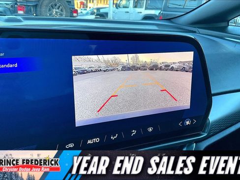 Used 2025 Chevrolet Equinox EV LT image 18